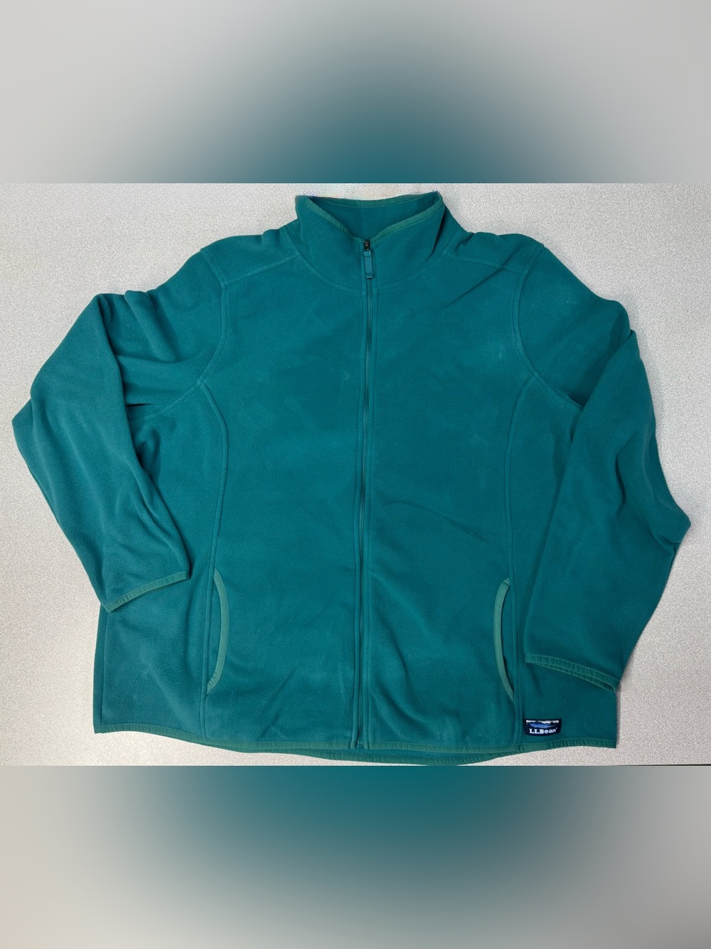 L.L.Bean Teal Full Zip Fleece Jacket Bottom
Logo Front Pockets Cozy Soft Sweater